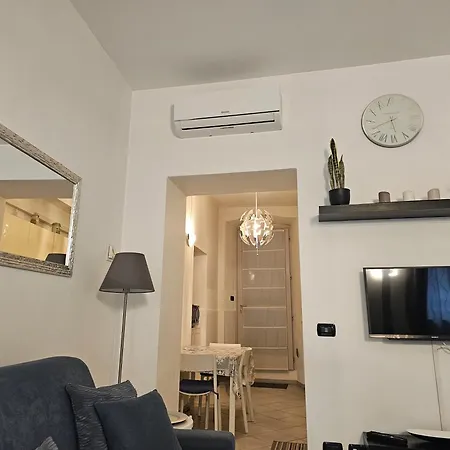 Le Mure Di Como Con Parcheggio Διαμέρισμα