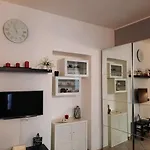 Le Mure Di Como Con Parcheggio アパート *